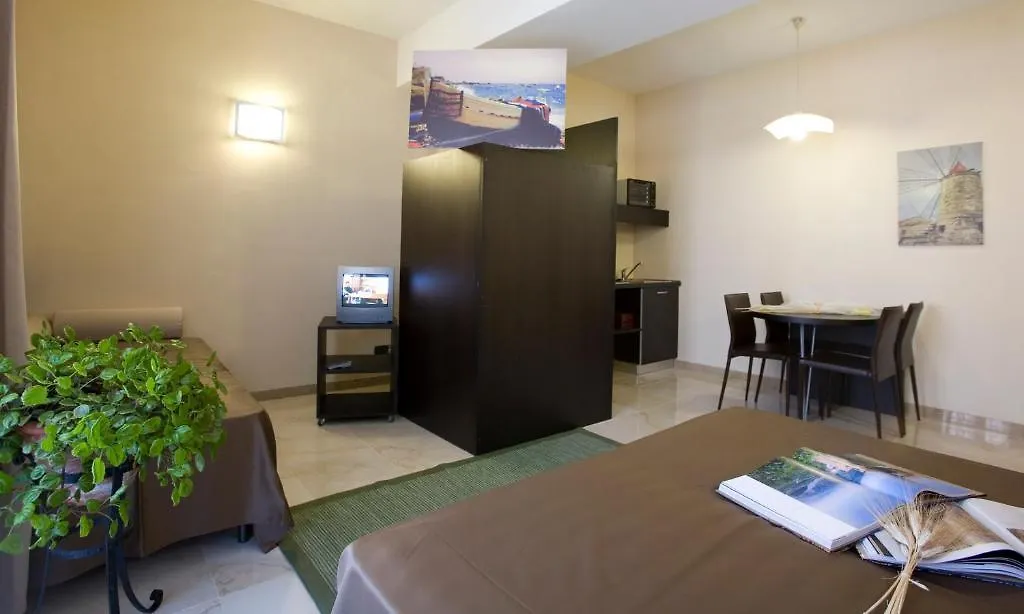Centrum Hotel Residence Valderice 0*,